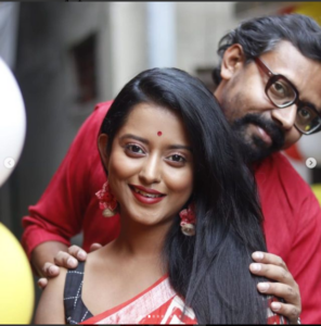 Swarna-Shruti: এবার নিজেদের অন্তরঙ্গ মুহূর্তের ছবি সোশ্যাল মিডিয়াতে পোস্ট করলেন শ্রুতি দাস! হুড়মুড়িয়ে হল ভাইরাল 3 Shruti Das