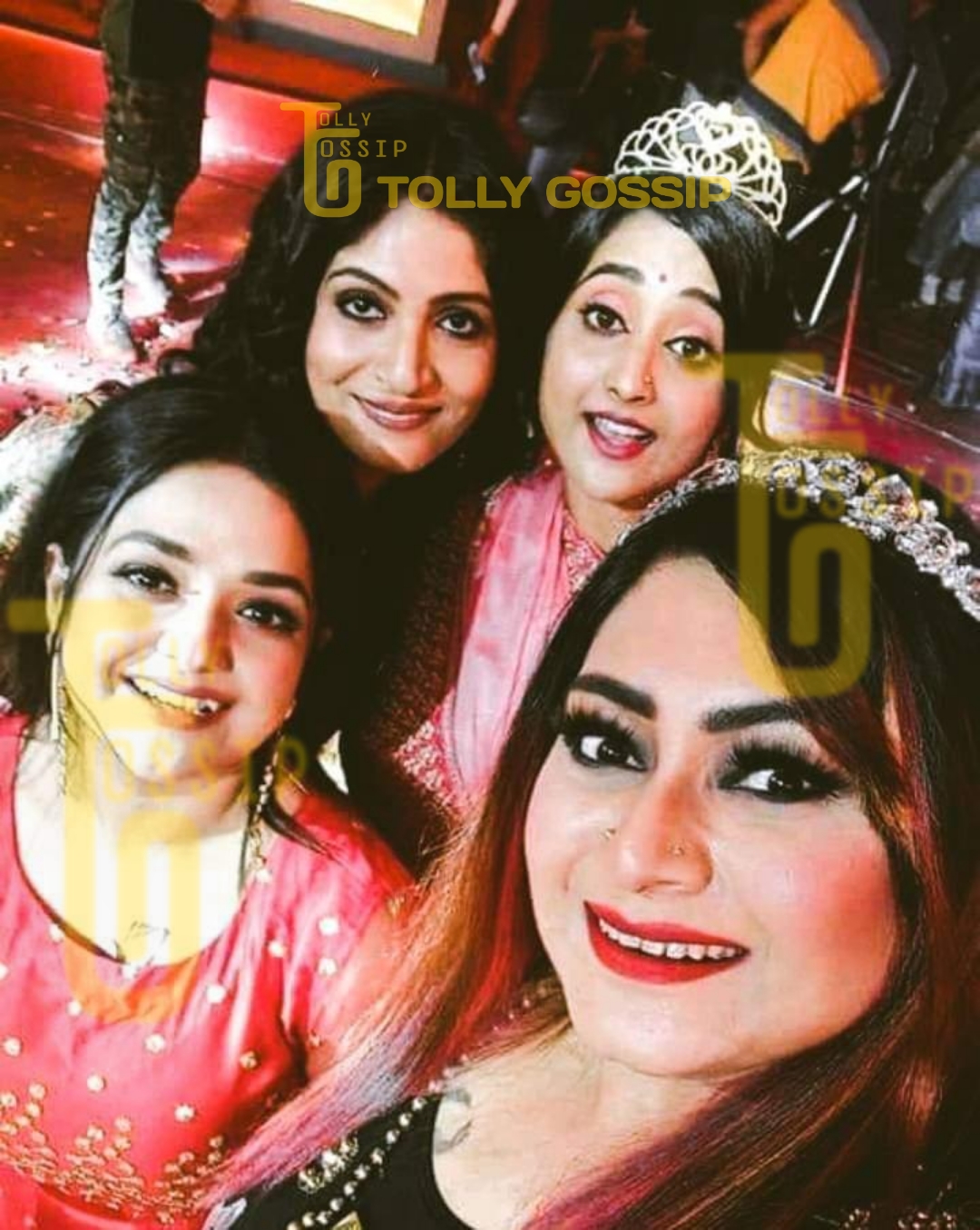 কুকিং কম্পিটিশনে মিঠাইই জিতবে? মাথায় বিজয়িনীর মুকুট পরে ভাইরাল ছবি দেখে তো তো তাই মনে হচ্ছে... 2 Mithai