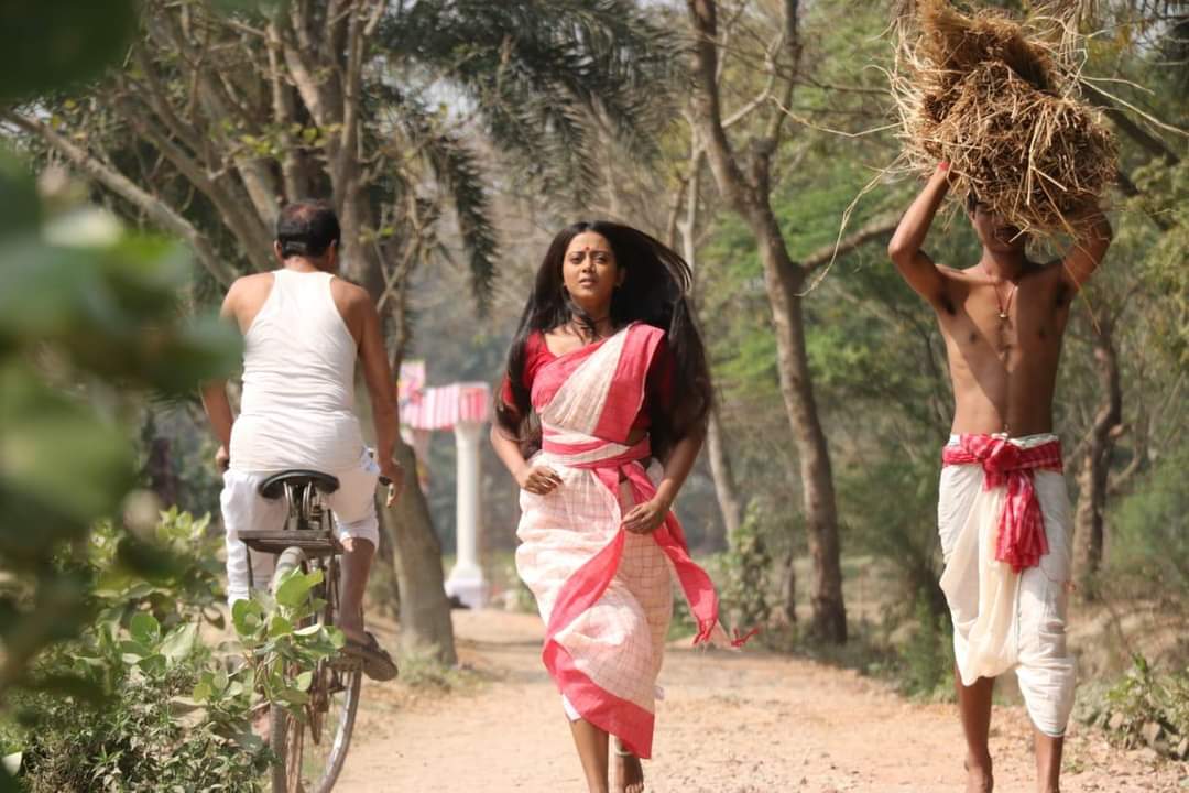 হাতে কাজ নেই তবুও হার মানেননি শ্রুতি দাস! 'ত্রিনয়নী আমার জীবনের সবটুকু দিয়েছে তাই কোনো আক্ষেপ নেই', উপলব্ধি করলেন স্বর্ণেন্দুর হবু বউ, 'তাড়াতাড়ি ফেরো', অনুরোধ ভক্তদের 2 Shruti Das