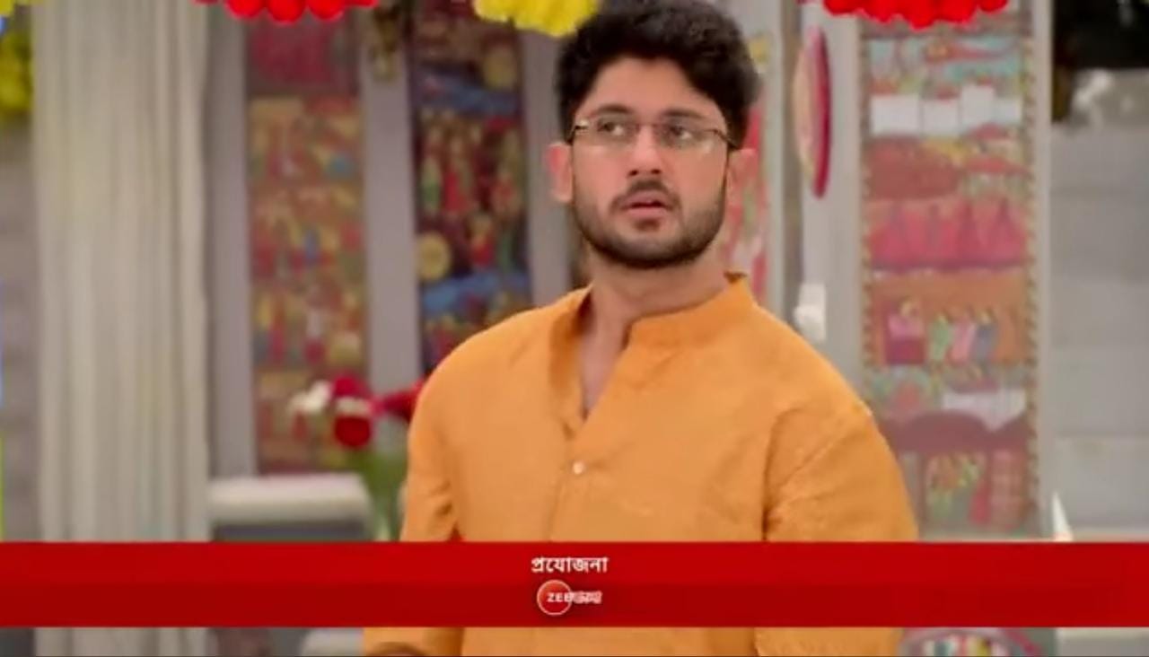 উচ্ছেবাবুকে বাজারের থলি হাতে বাজার করতে পাঠিয়ে দিল মিঠাই!'বৌয়ের প্রেমে পড়ে পুরো পাল্টে গেছে সিদ্ধানন্দ', হাসছেন মিঠাই ভক্তরা 4 Mithai