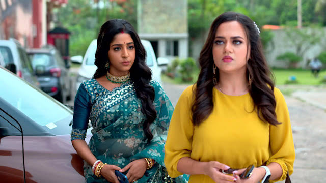 Mishka Sen: "এতো চ'ড় খায় তবুও গাল এতো সুন্দর কি করে?" মিশকা আর আর্যা খলনায়িকা হলেও নায়িকা হিসেবে দীপার চেয়ে তাদের সৌন্দর্য বেশি মুগ্ধ করে ফেলেছে নেটিজেনদের 3 Actress