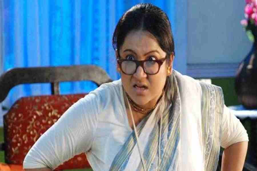 দুঃসংবাদ! স্টার জলসার 'চিনি' সিরিয়াল থেকে বাদ পড়লেন প্রধান খলনায়িকা 2 Moumita Chakraborty