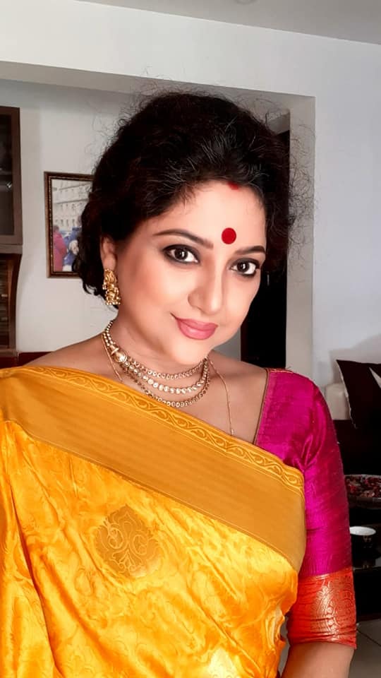 Malabika Sen: নারীদের শারীরিক গঠন সুন্দর না হলে নৃত্যশিল্পী হওয়া যায় না! বিতর্কিত মন্তব্য অভিনেত্রী-নৃত্যশিল্পী মালবিকা সেনের! আপনারাও কি এই মন্তব্যের সঙ্গে একমত? 2 Malabika Sen Bengali Sen tollywood