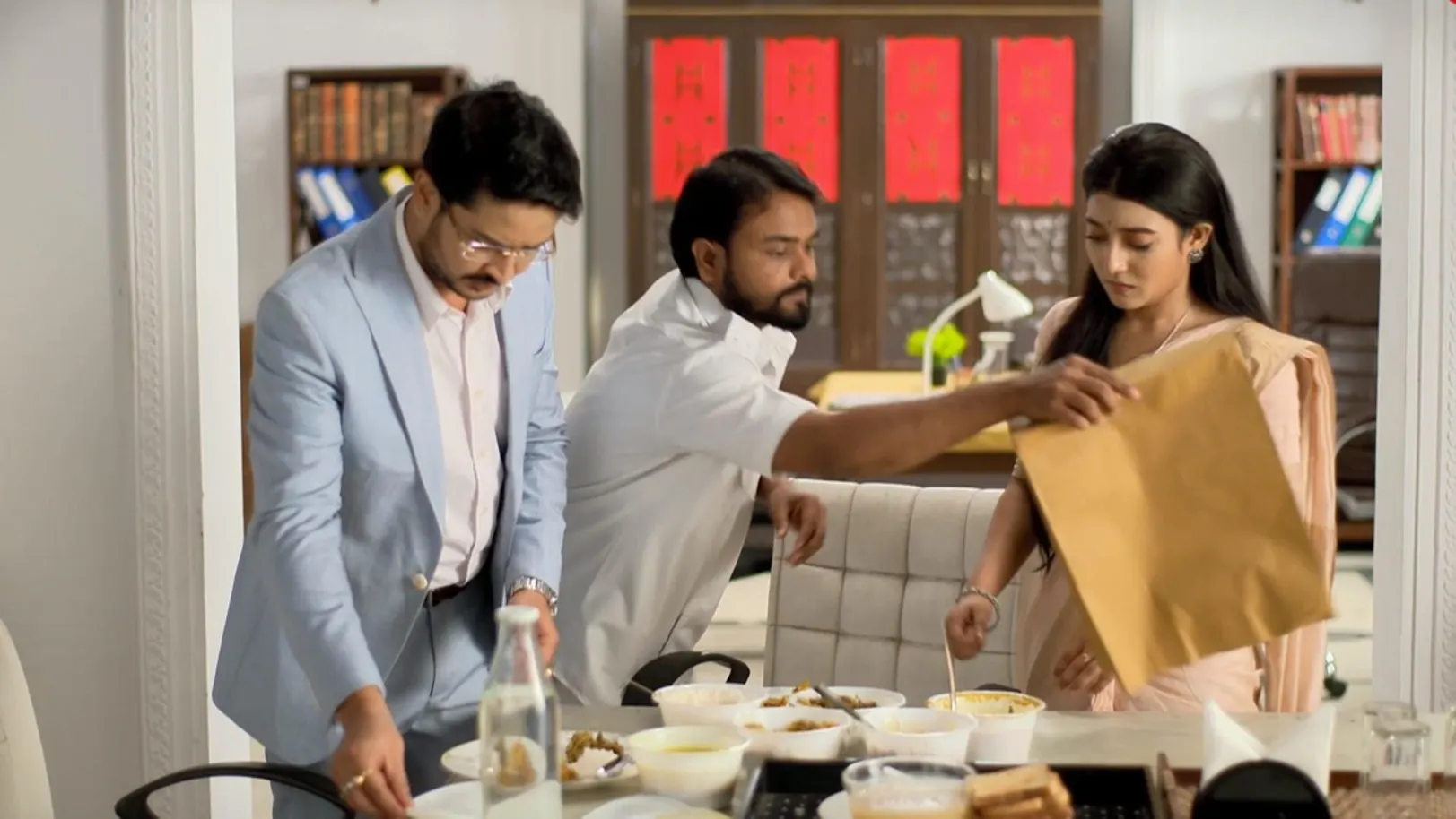 রাইয়ের প্রেমে পড়লো অনির্বাণ! বসের কাছে মিথ্যে কথা বলে ধরা পড়ে বদলে গেল রাইয়ের জীবন! 2 জি বাংলা, বাংলা ধারাবাহিক, মিঠিঝোরা, Zee Bangla, Bengali Serial, Mithijhora