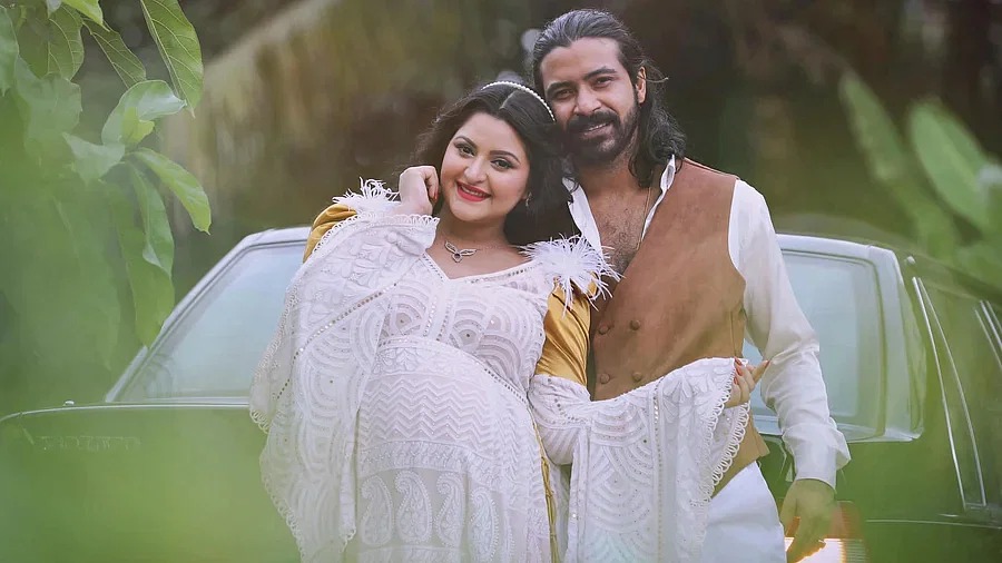“বিয়ের খবর ঢাকতে আমায় আর ছেলেকে ব্যবহার করল” প্রাক্তন স্বামী রাজের ওপর মেজাজ হারালেন পরীমনি! 3 Dhallywood